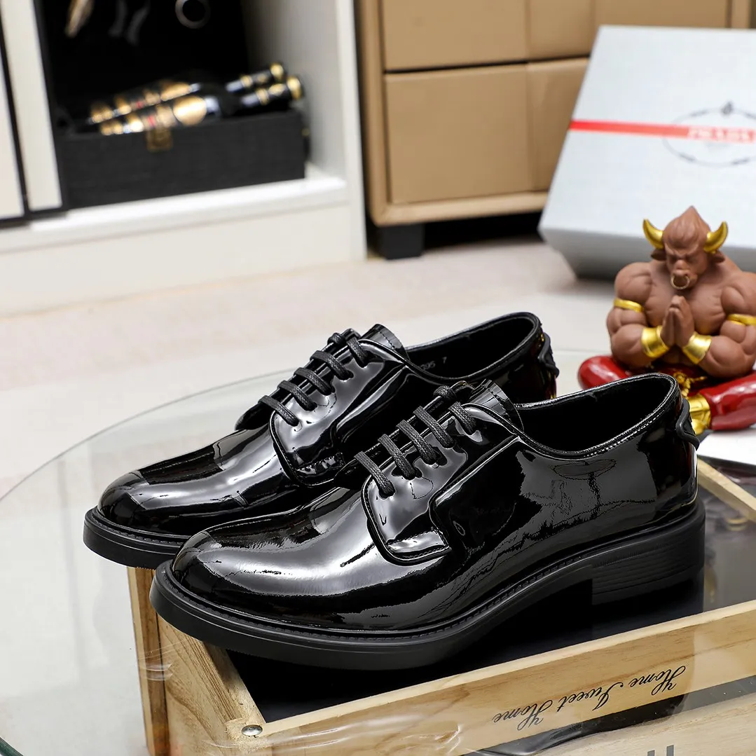 Men's shoes 💰620 💰💰🎩🎩【Prada】Counter 1:1⬆️original reproduction, absolute quality🆗original outsole, high-quality imported rubber, wear-resistant and non-slip, never degummed, upper material: imported first-layer cowhide➕anti-slip foam outsole, official website material, inner material: water-dyed leather lining, 3 colors available! Code number 38-44 (45. Can be customized)
